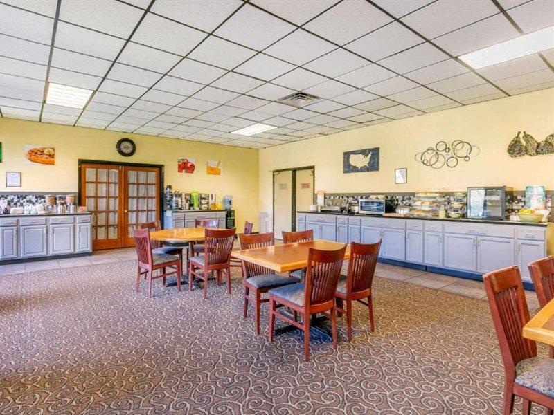 Quality Inn Манчестер Екстер'єр фото