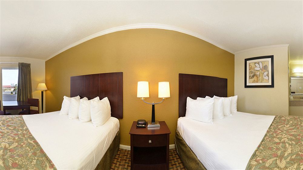 Quality Inn Манчестер Екстер'єр фото